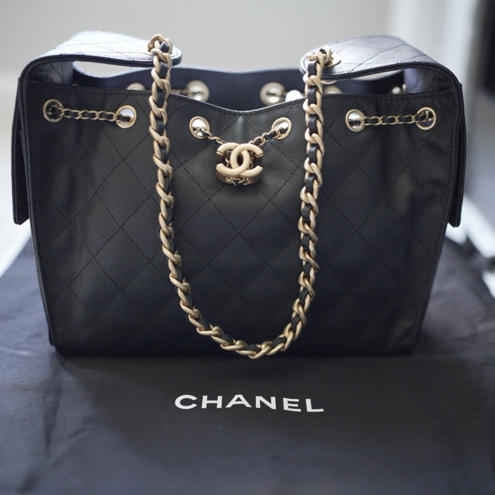 Chanel 25 C Hobo Bag Caviar Leather Antique Gold Hardware. No box included